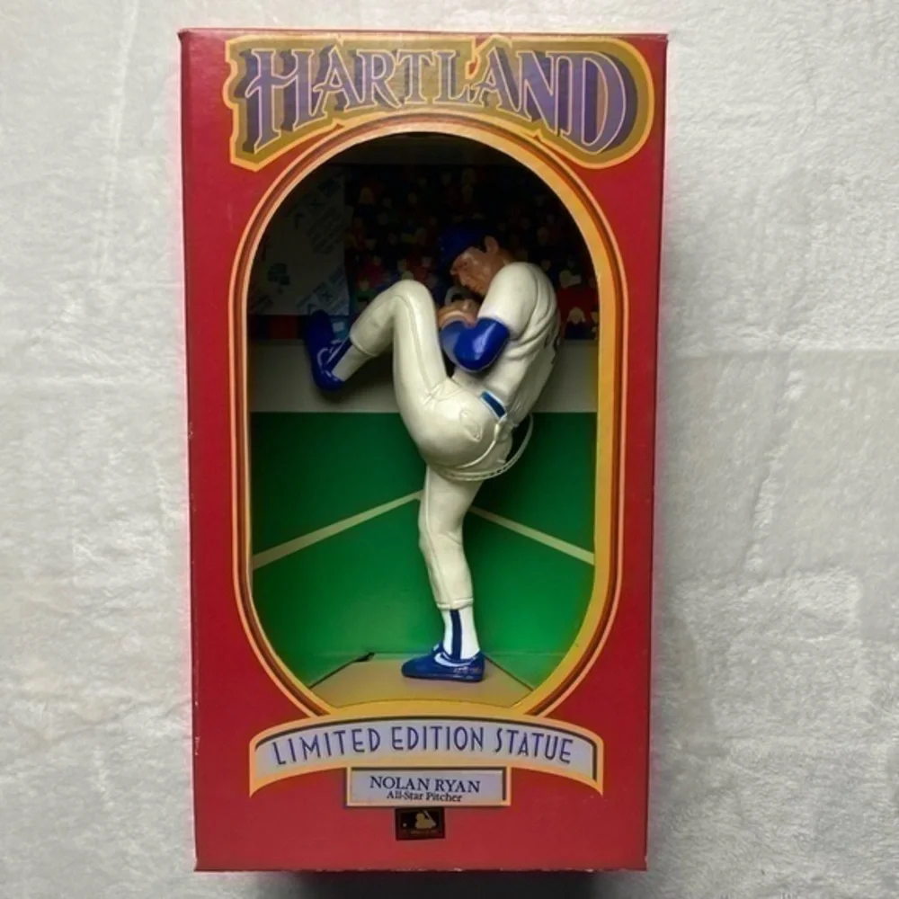 Nolan Ryan Hartland Limited Edition statue 8”